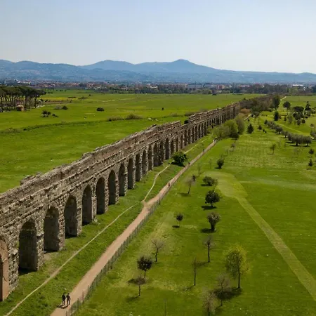 - 200m Dalla Metro A Subaugusta Bed and breakfast