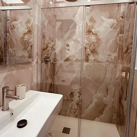 - 200m Dalla Metro A Subaugusta Roma