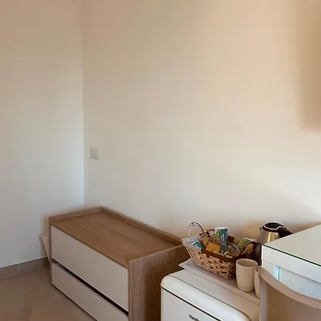 - 200m Dalla Metro A Subaugusta 4* Roma