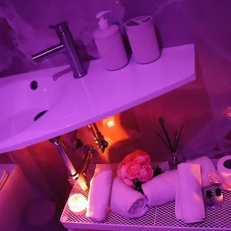 - 200m Dalla Metro A Subaugusta 4*